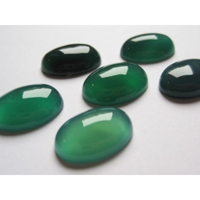 Oval cabochon - 13x18 mm.